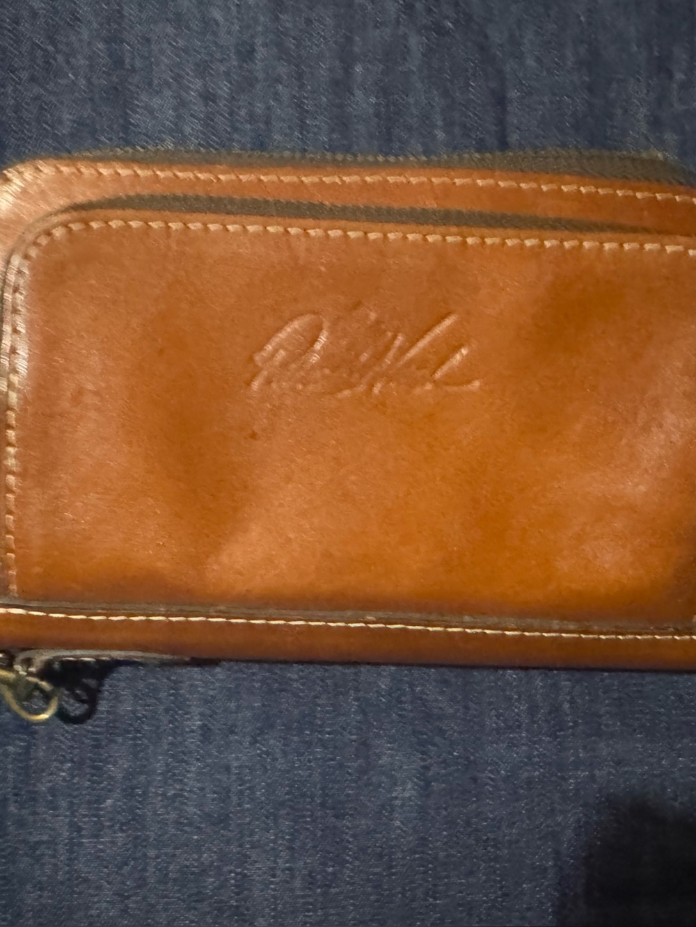 Womens Leather Zip Wallet - Tan